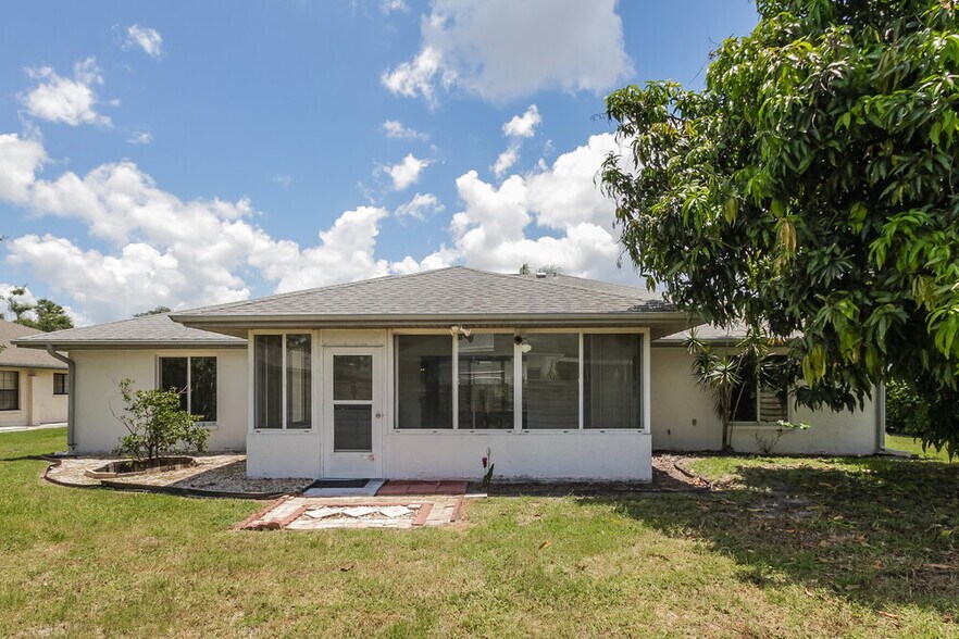Building Photo - 2877 48th Way E