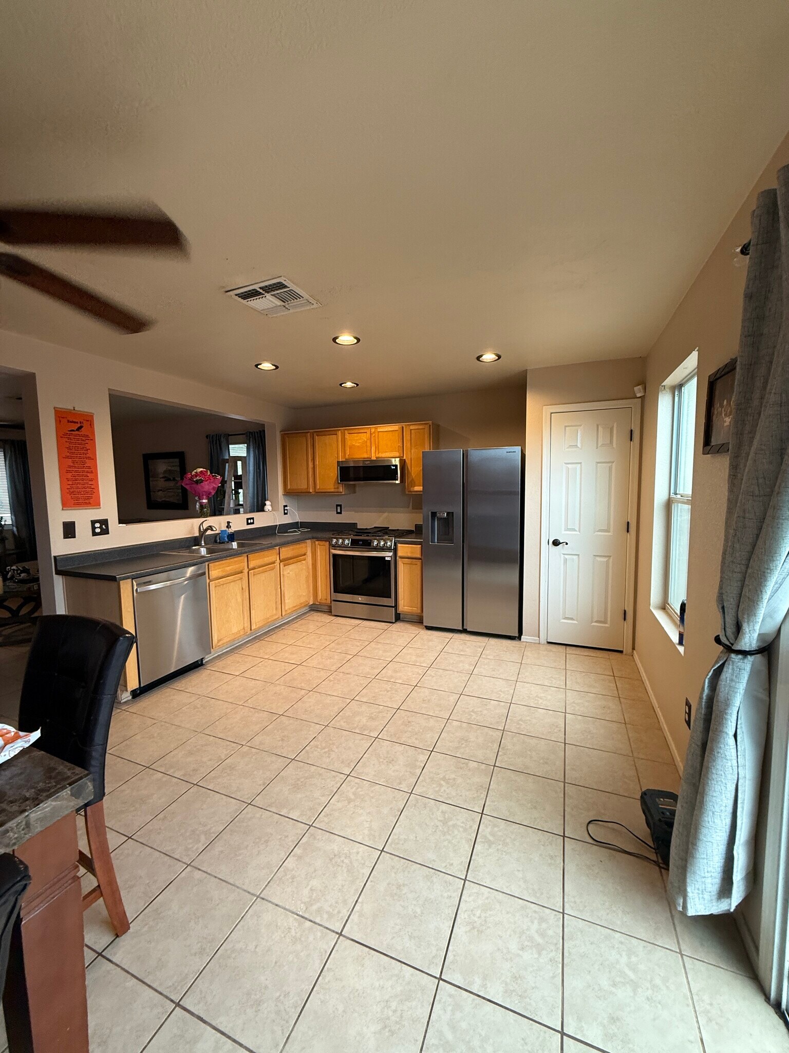Building Photo - 3508 N Sierra Springs Dr