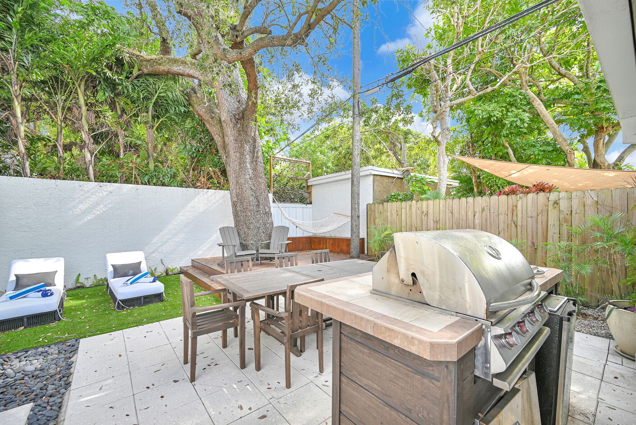 Building Photo - 150 NE 50th Ter