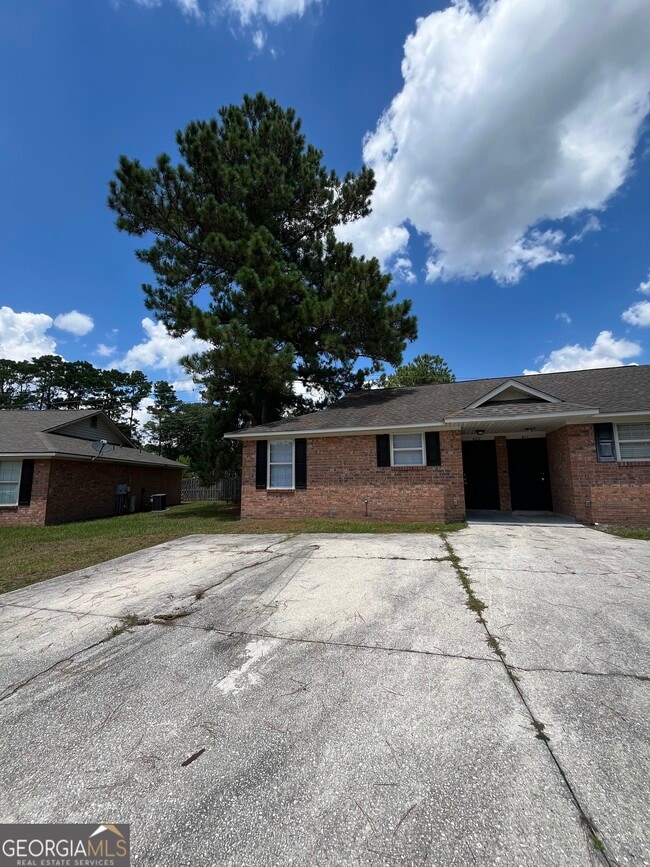 Building Photo - 409 Baltic Ct