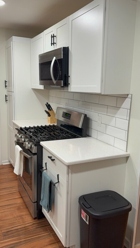 Building Photo - 7.. Waksman Pl