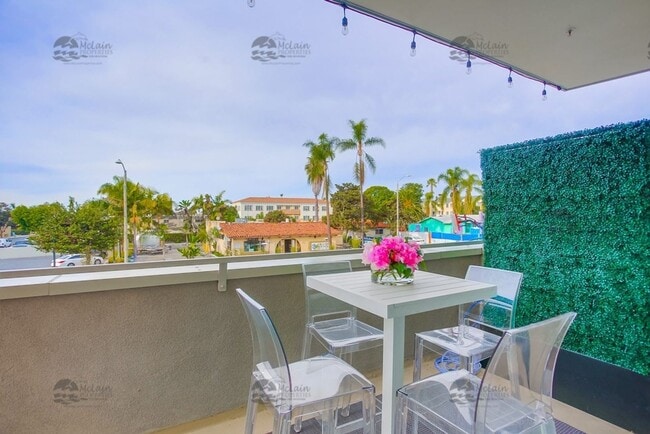 Building Photo - LUXURY 2 Bedroom with AC and Washer/Dryer, DOWNTOWN CARLSBAD VILLAGE