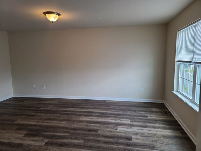 Building Photo - 3 Bedroom Townhome for Rent in Waynesboro