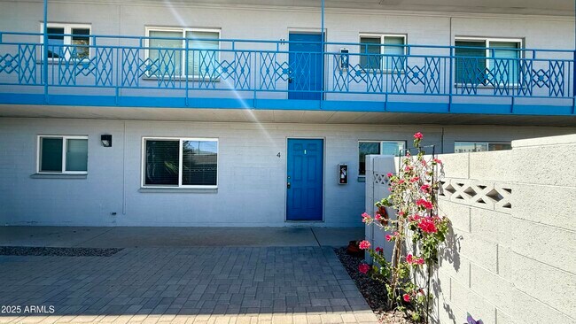 Building Photo - 44 E Roanoke Ave