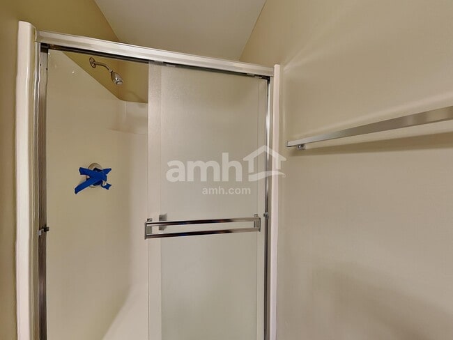 Building Photo - 1910 Prairie Ridge Dr