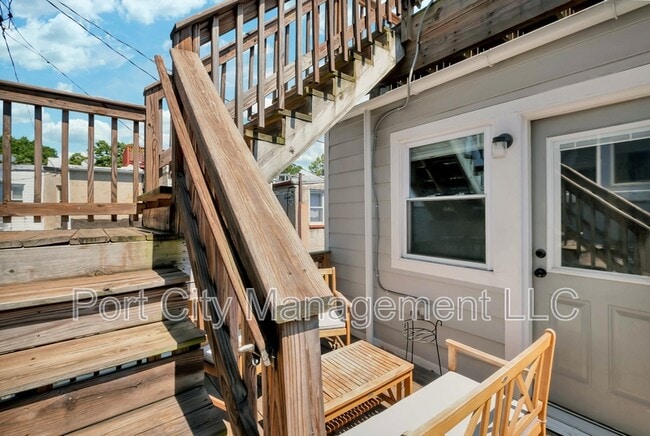 Building Photo - 504 S Milton Ave