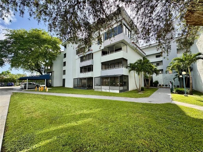 Building Photo - 8215 SW 152nd Ave