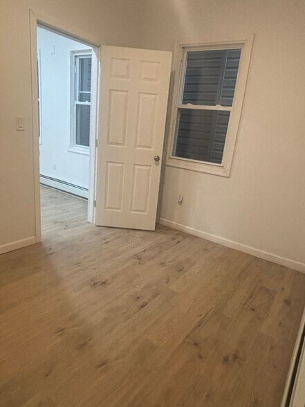 Building Photo - 155 16th Ave