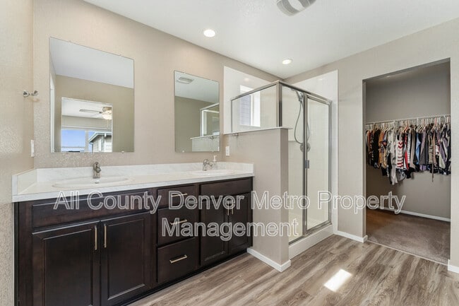 Building Photo - 4827 Mt Shavano St