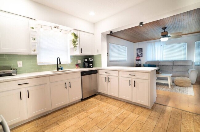 Building Photo - Stylish Heated Pool House  Near the Beach