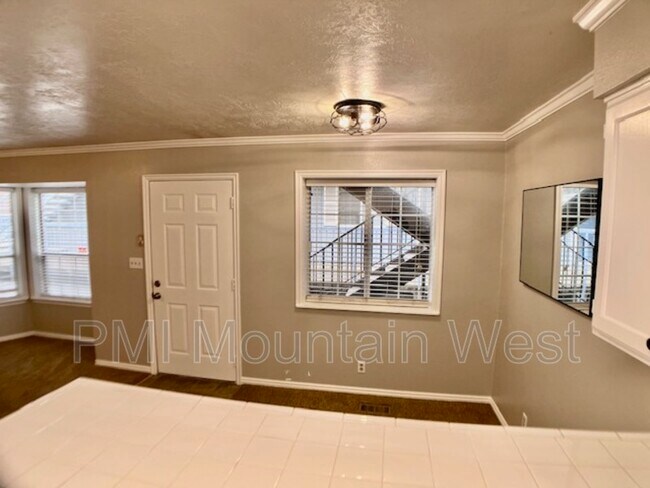 Building Photo - 567 N 200 E