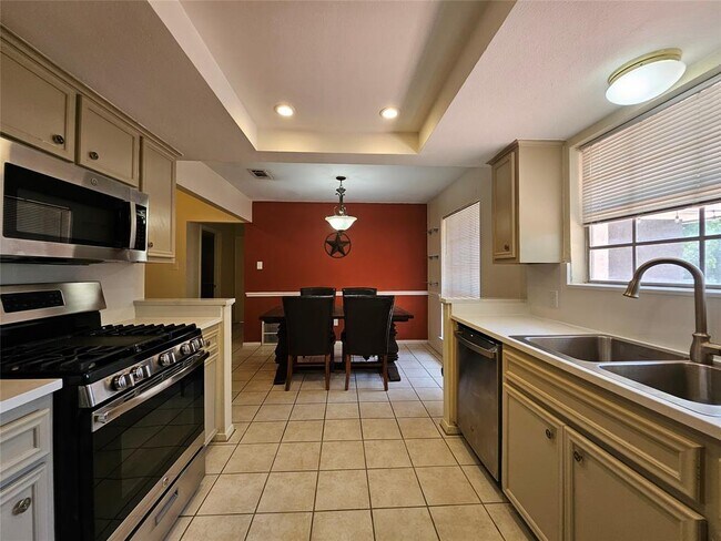 Building Photo - 1515 Desert Quail Ln