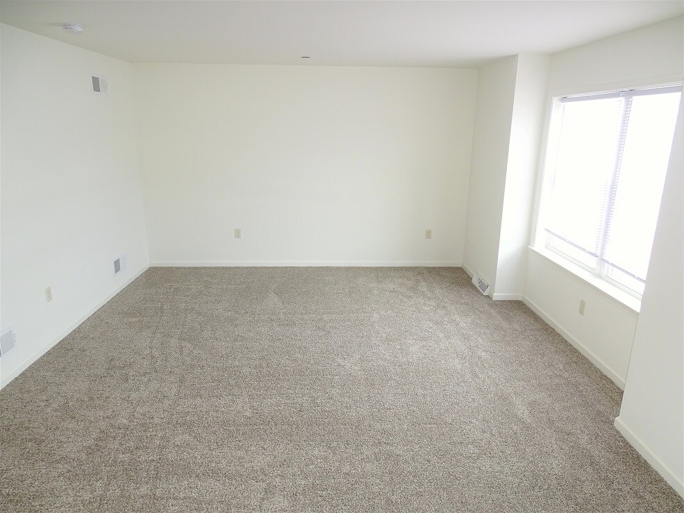 Building Photo - 344 Meadow View Dr