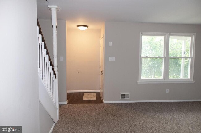 Building Photo - 54 Reliance Ct