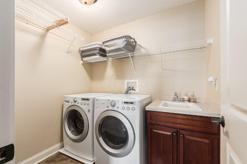 Building Photo - 903 Adara Dr