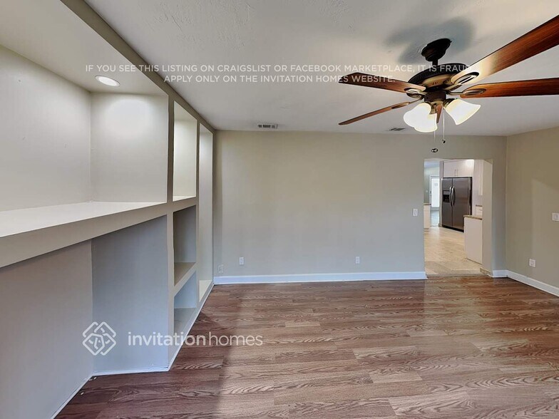 Building Photo - 5620 SW 119th Ave