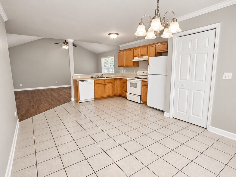 Building Photo - 8175 Karr St