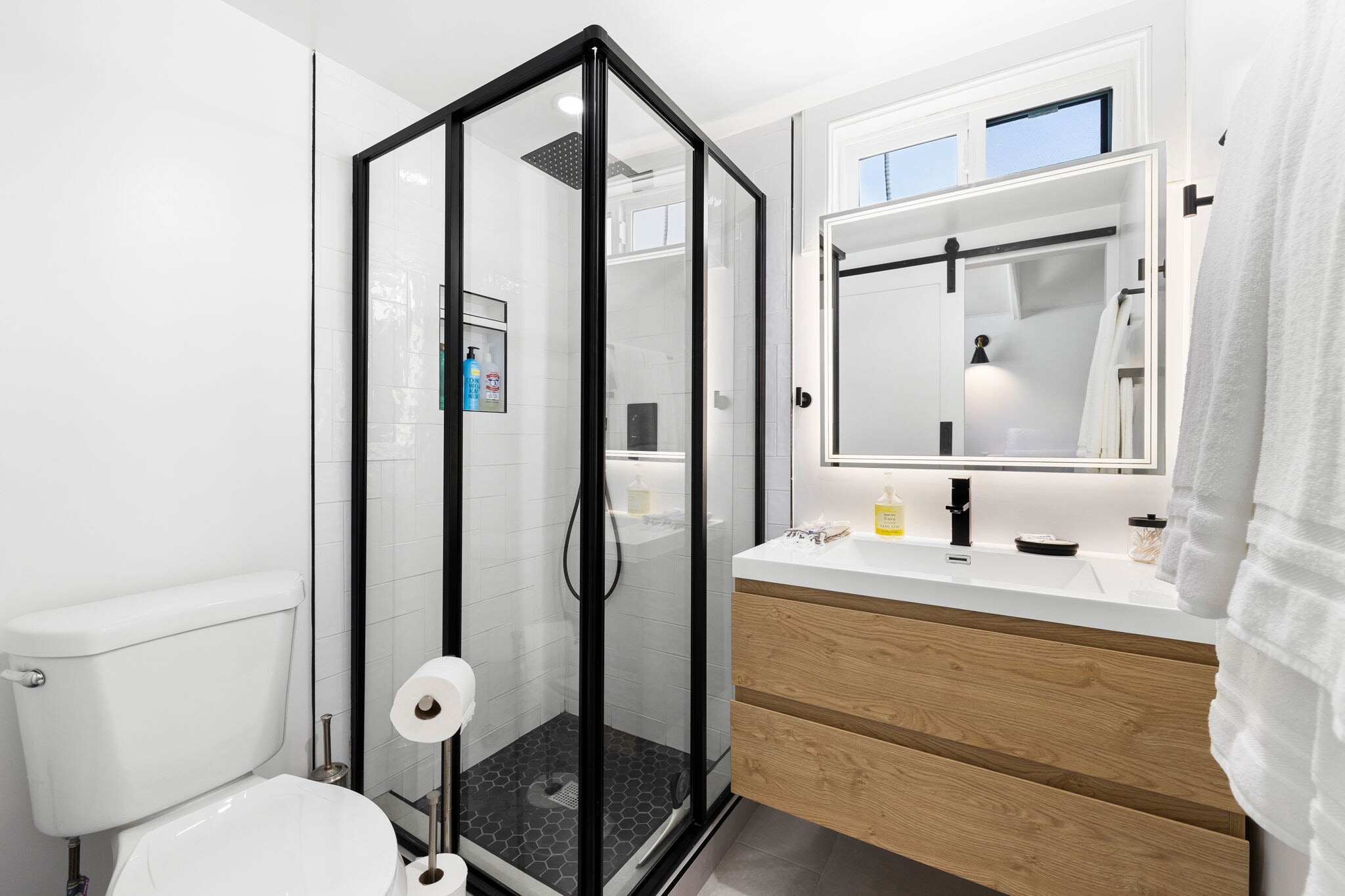 Building Photo - 614 Knob Hill Ave