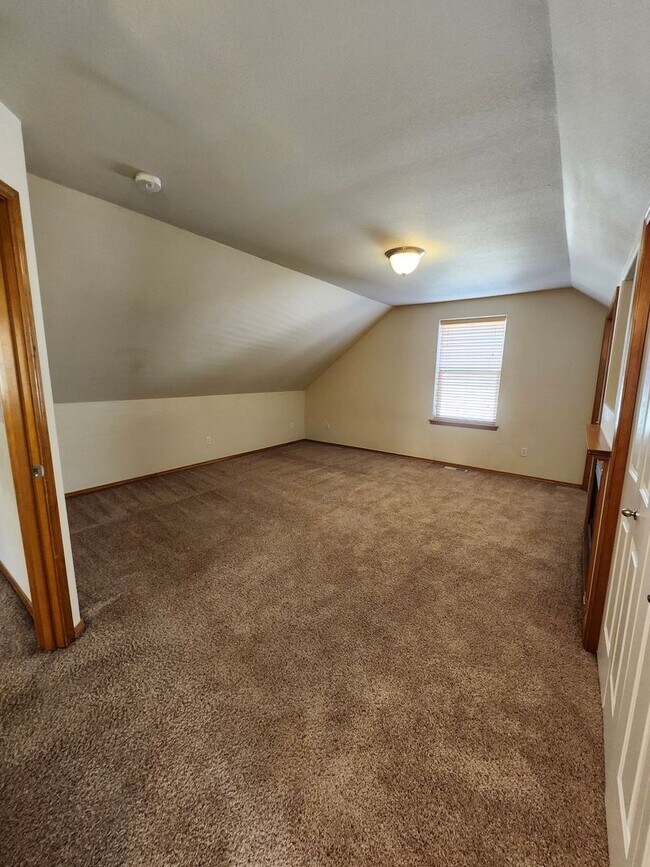 Building Photo - Welcome to 163 Keen Road in Richland!