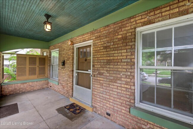 Building Photo - 2059 Alta Ave