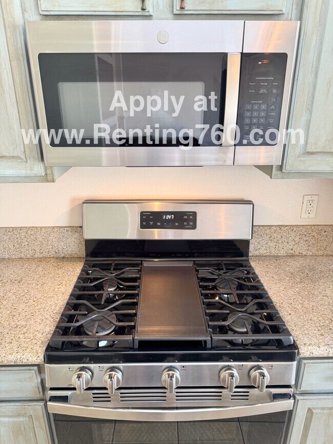 Building Photo - Rare and Spacious 4 Bedroom Indian Cove Home with Solar Panels!