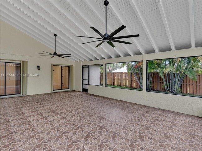 Building Photo - 2158 Baton Rouge