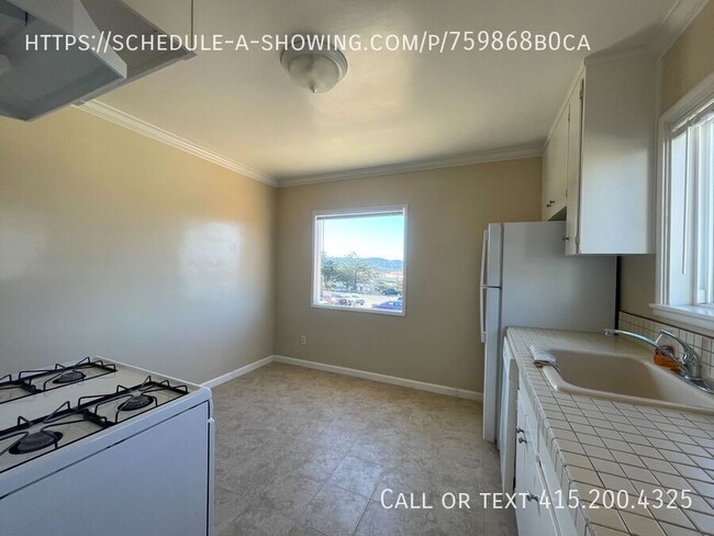 Building Photo - Spacious 2 Bedroom 1 Bath in Seaside