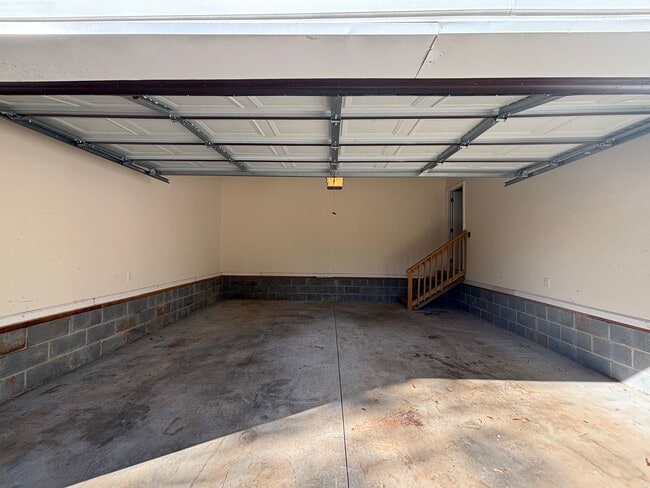 Building Photo - 3-Bedroom, 2-Bath Home on a Private 1-Acre Lot with 2-car garage  - Water Included