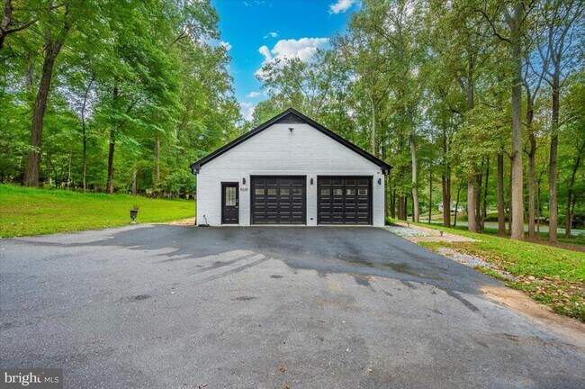 Building Photo - 8225 Hawkins Creamery Rd