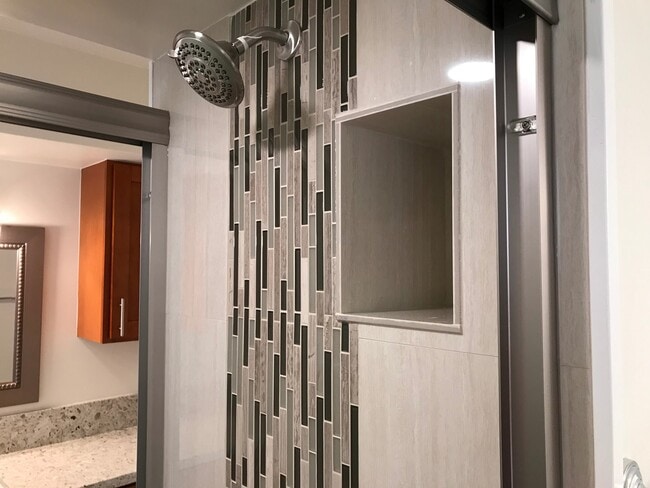 Building Photo - Waikiki! Marina Towers-Large, 2 Bdrm., 1.5 bath, cov'd pkg./washer/dryer in apt.