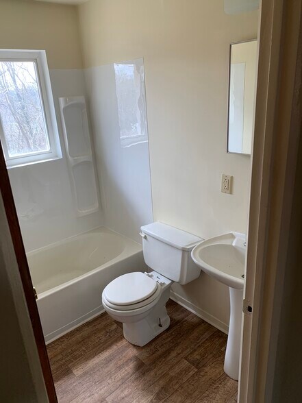 Building Photo - 155 Morningside Ct