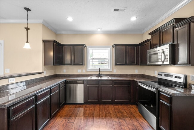 Building Photo - 1237 Morstead Dr