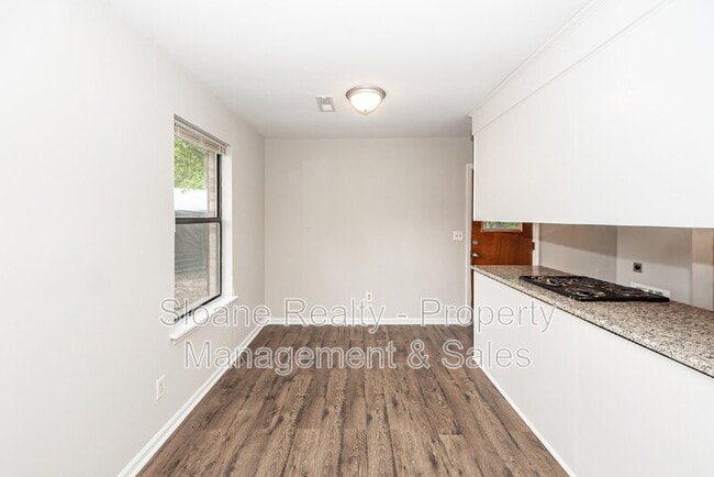 Building Photo - 819 Sandpiper Dr