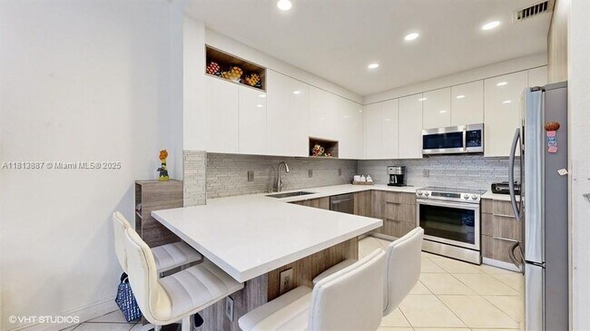 Building Photo - 6861 NW 107th Ct
