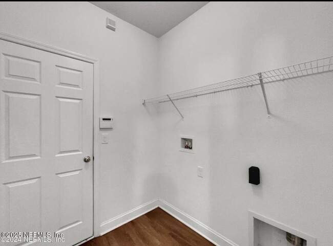 Building Photo - 3173 Hawks Hl Ln