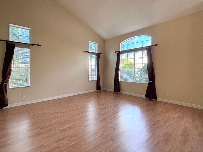 Building Photo - Stunning Updated 4-Bedroom Home with Private Spa in Summerlin North