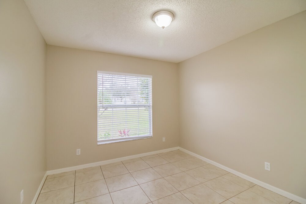 Building Photo - 12041 Goldenstar Ln