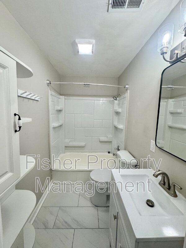 Building Photo - 518 Northside Ave