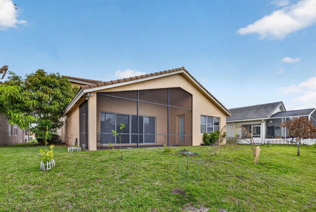 Building Photo - 2237 Newport Isles Blvd