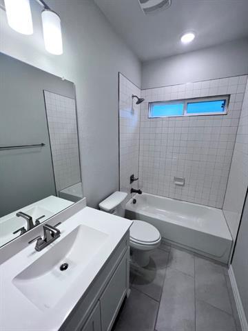 Building Photo - 6226 Muller Creek Dr