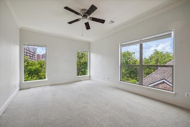 Building Photo - 6830 Staffordshire Blvd