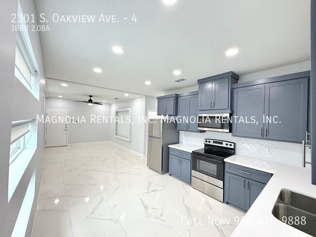 Building Photo - 2301 S Oakview Dr