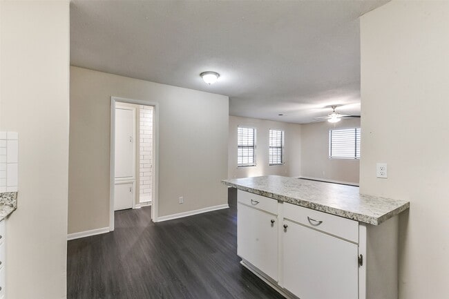 Building Photo - 3602 Alice St