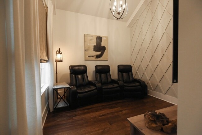 Building Photo - 237 Stephens Valley Blvd