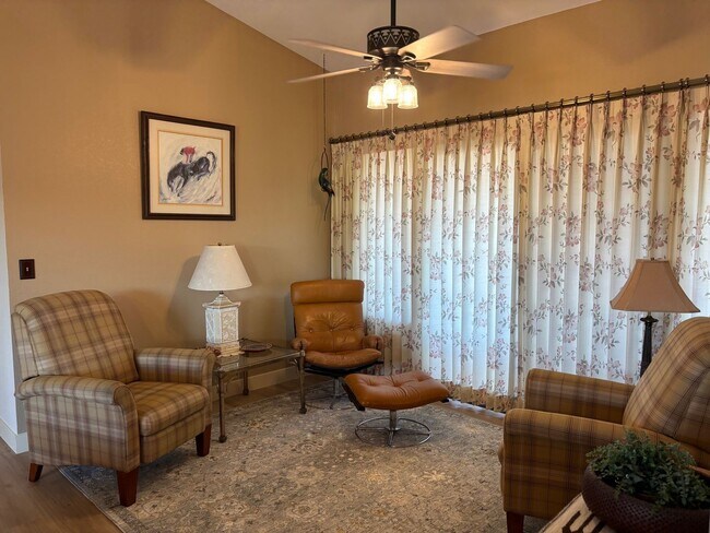 Building Photo - Welcome to this charming 2-bedroom, 2-bathroom home located in the desirable Leisure World a 45+ ...