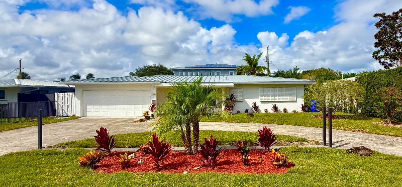 Primary Photo - 2685 SE 5th St