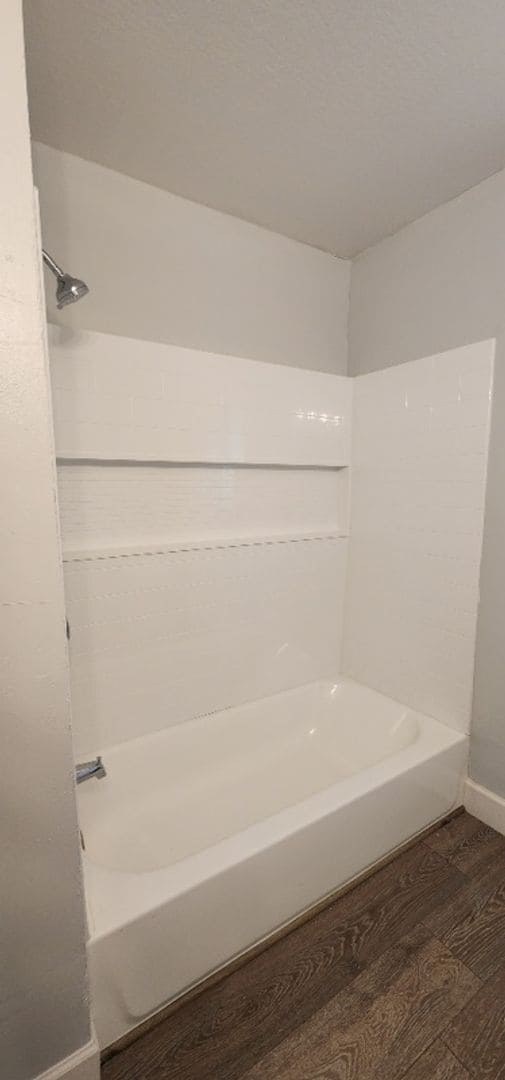 Building Photo - Completely Renovated 3 Bedroom 2 Full Bath...