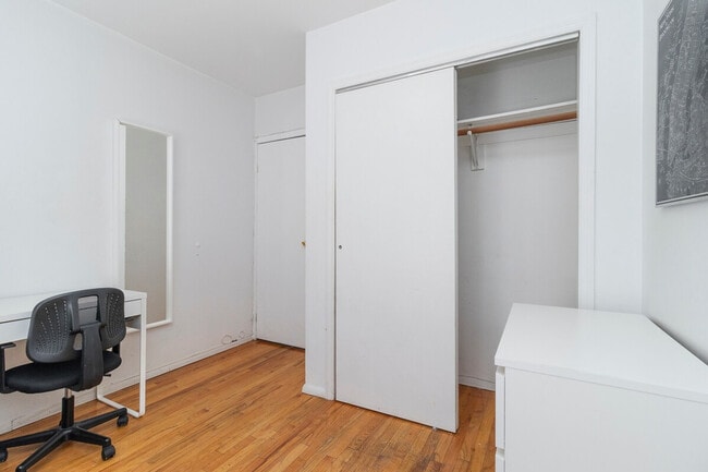 Building Photo - 215 B E 95th St