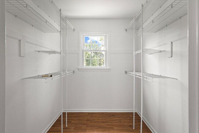 Building Photo - 1114 Collingwood Dr