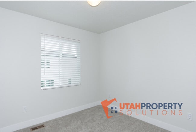 Building Photo - 408 S 980 W